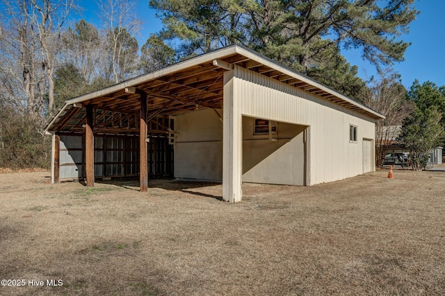 view of outbuilding