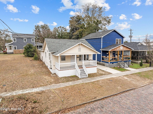 view of front of property featuring covered porch