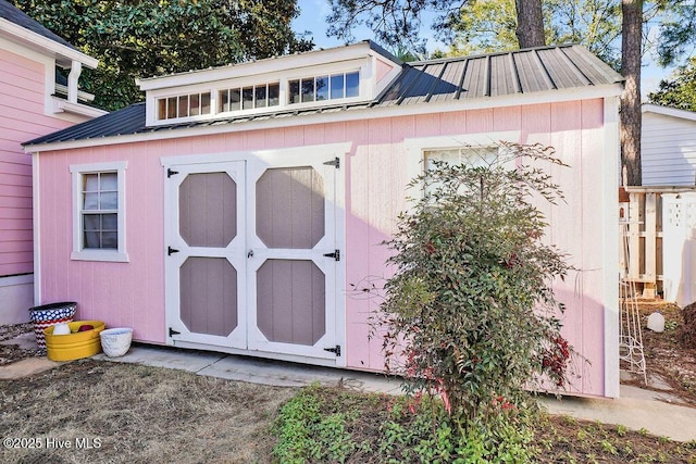 view of outbuilding