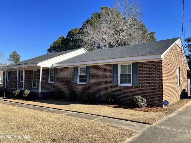 view of front of house featuring covered porch