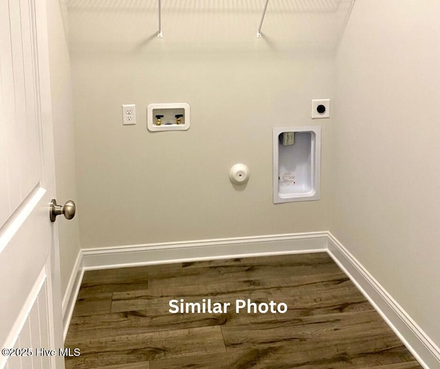 laundry room with washer hookup, hardwood / wood-style floors, hookup for an electric dryer, and hookup for a gas dryer