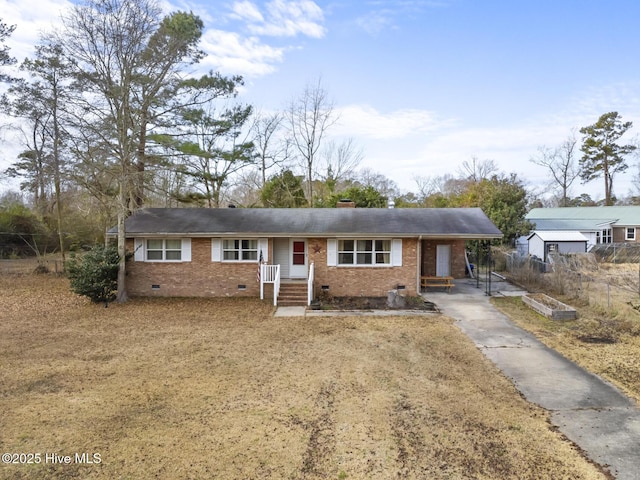 view of front of house with a front yard