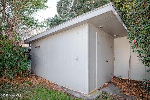 view of outdoor structure