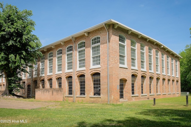 view of building exterior