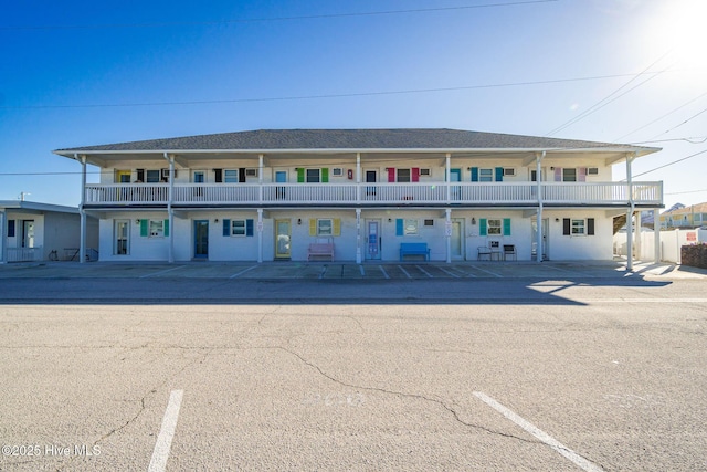 view of front facade