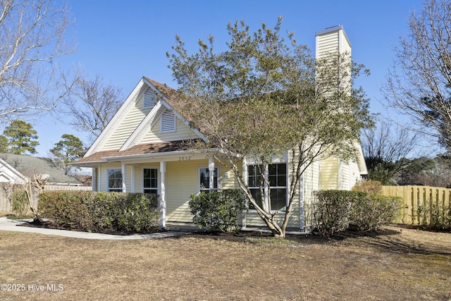 view of front of property