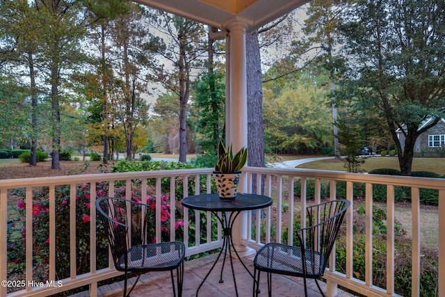 balcony with a porch