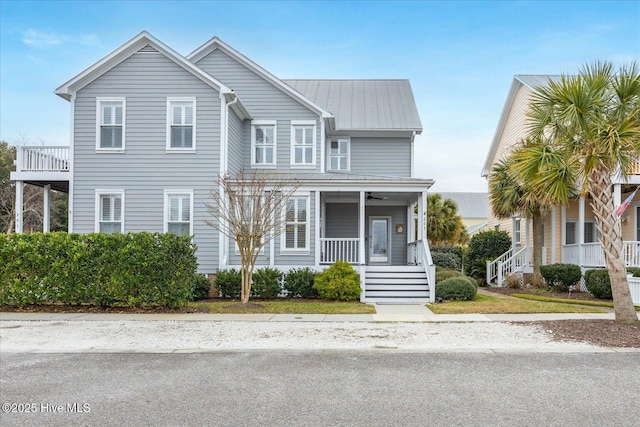 view of front of property featuring a porch