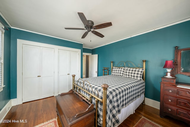 bedroom featuring crown molding, dark hardwood / wood-style floors, and ceiling fan