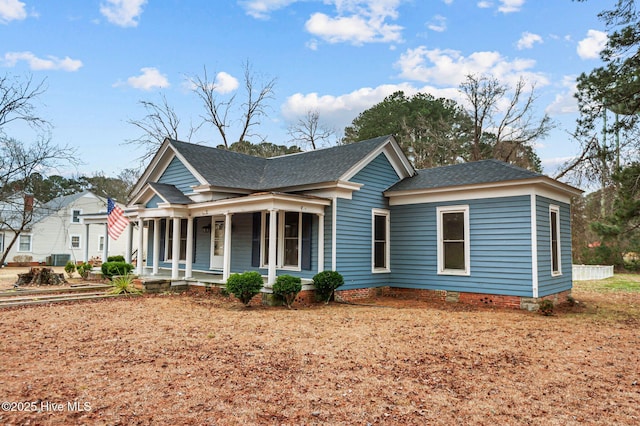 view of front of house with covered porch