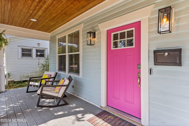 entrance to property with covered porch