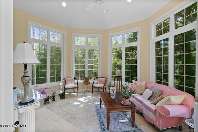 sunroom with ceiling fan