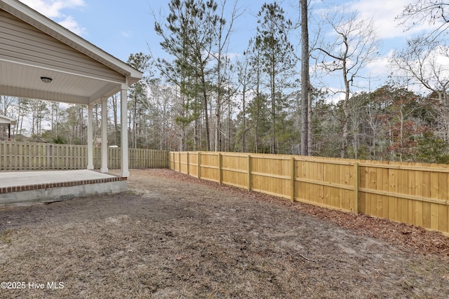 view of yard featuring a patio area