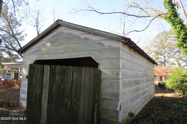 view of outdoor structure with an outdoor structure