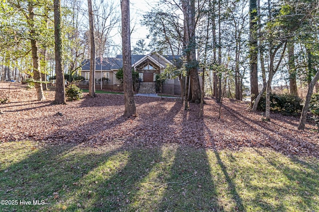 view of front of house with a front lawn