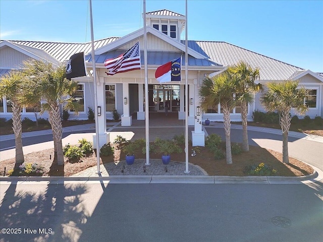 view of front of house