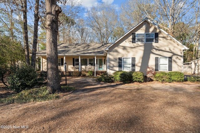 view of front of house featuring a porch