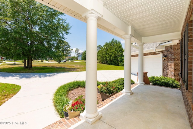 232 E Ivybridge Dr, Hubert, NC 28539 - view of porch