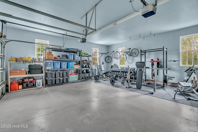 232 E Ivybridge Dr, Hubert, NC 28539 - garage featuring a garage door opener