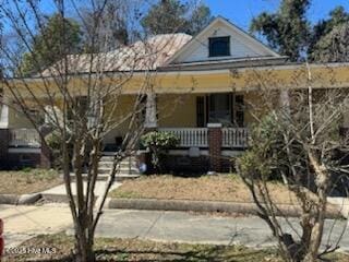 view of front facade with covered porch