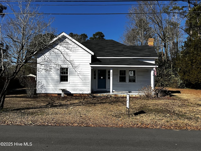 view of front facade with covered porch