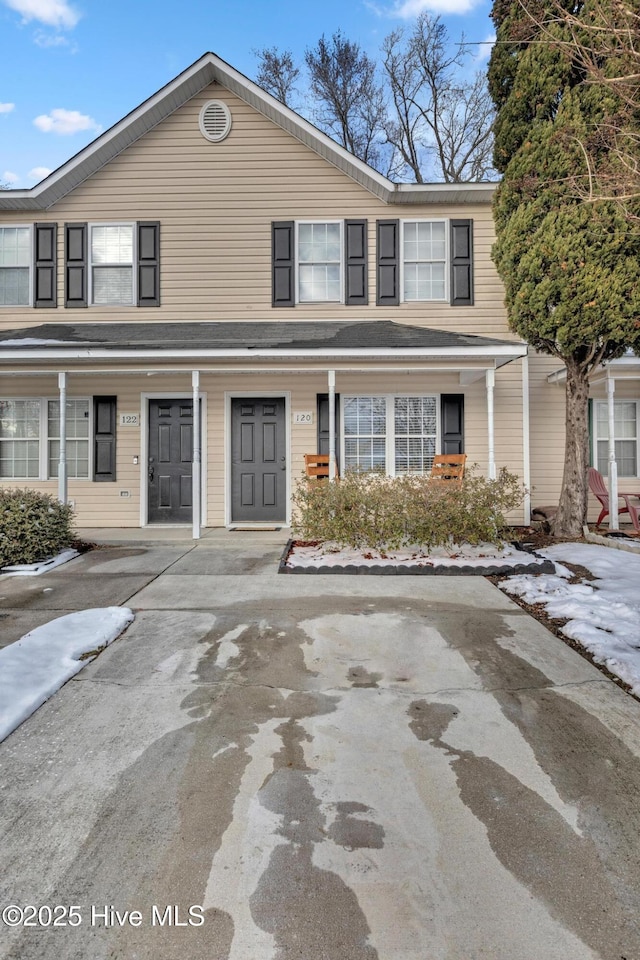 view of front of home