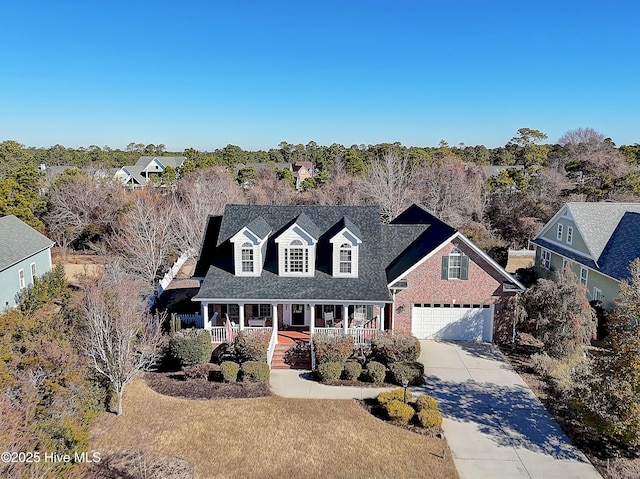 view of front of house featuring a porch and a front lawn