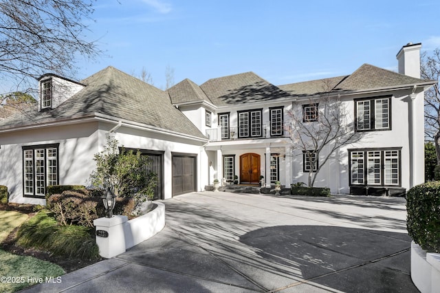 view of front facade with a garage