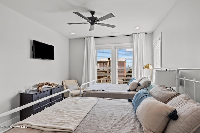 bedroom with ceiling fan