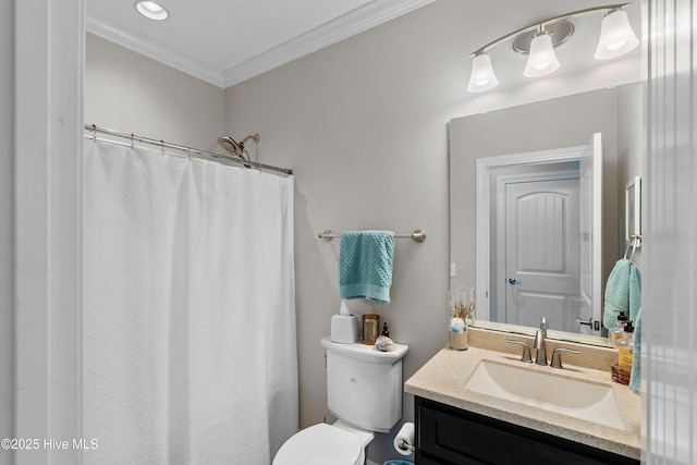 full bathroom featuring toilet, a shower with shower curtain, crown molding, and vanity