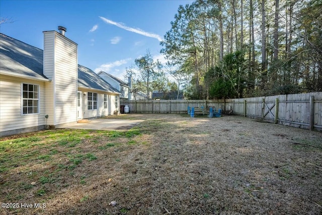 view of yard with a patio