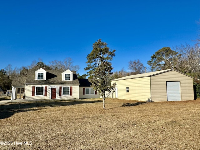 view of front of house featuring a front yard