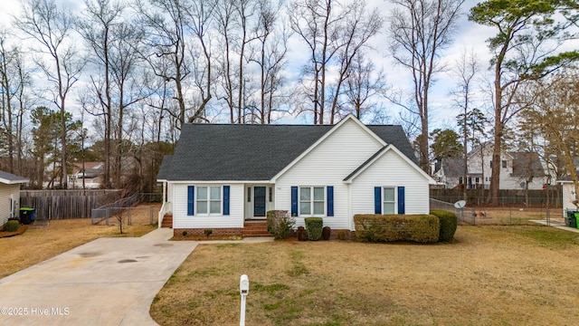 view of front of house featuring a front yard