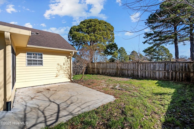 view of yard with a patio area