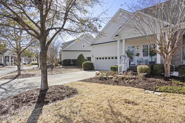 view of front facade with a garage