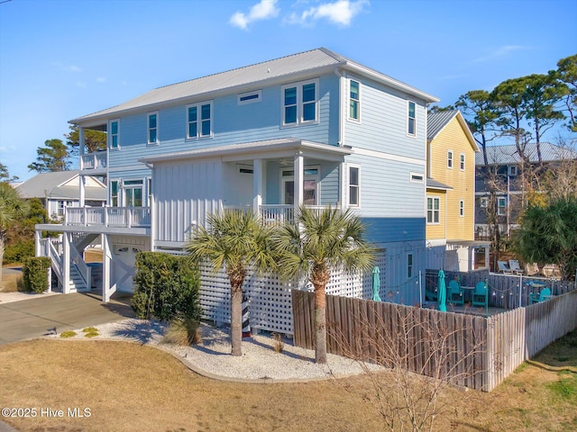 view of front of property with covered porch