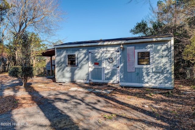 view of outbuilding