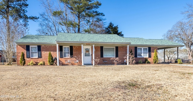 single story home with a porch