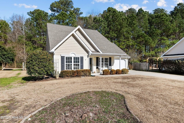 view of front property featuring a garage