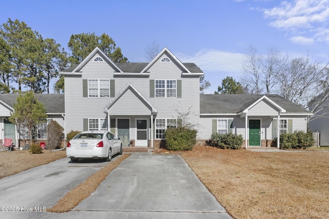 view of front of house with a front yard