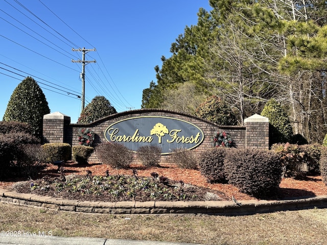 view of community / neighborhood sign