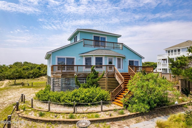 view of front facade featuring a deck