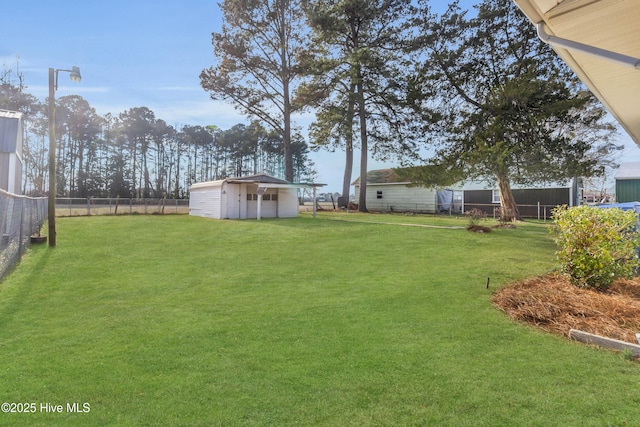 view of yard with a shed