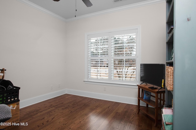 103 Partridge Dr, New Bern, NC 28562 - bedroom with vaulted ceiling, carpet floors, a ceiling fan, baseboards, and visible vents