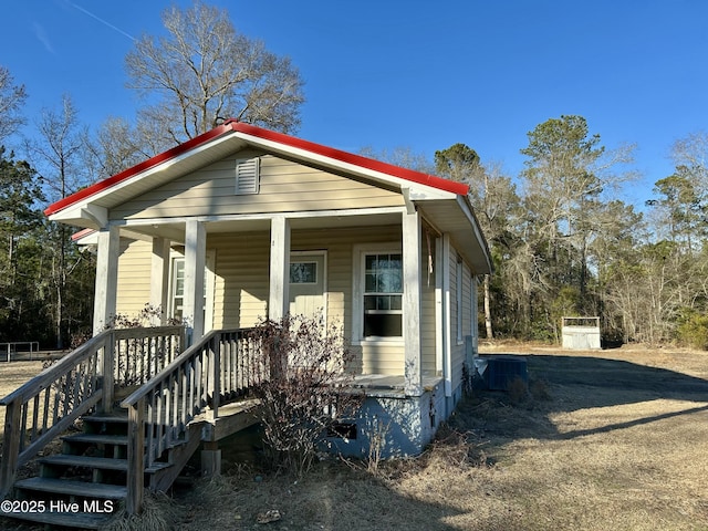 view of front of home featuring a porch