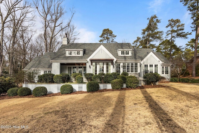 view of front of house with a front yard