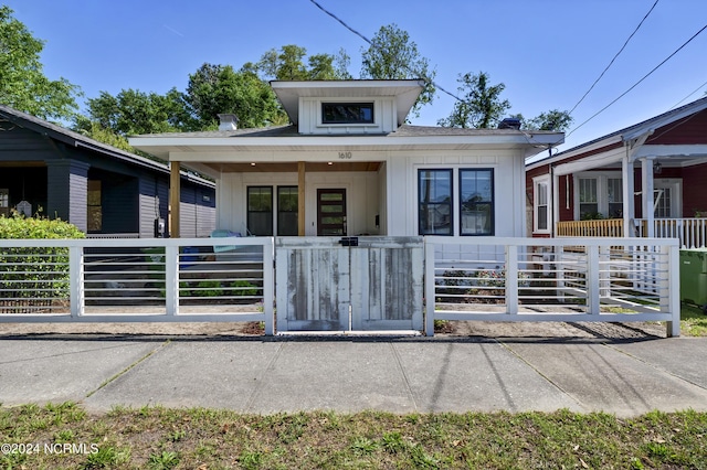 view of front of house featuring covered porch