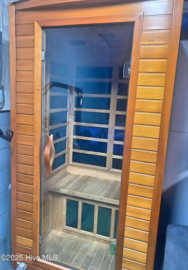 view of sauna / steam room