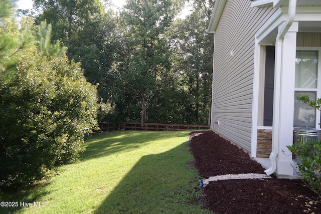 view of yard featuring fence