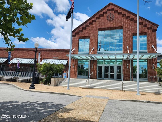 view of building exterior